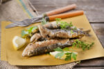 Fried anchovies with lemon and parsley