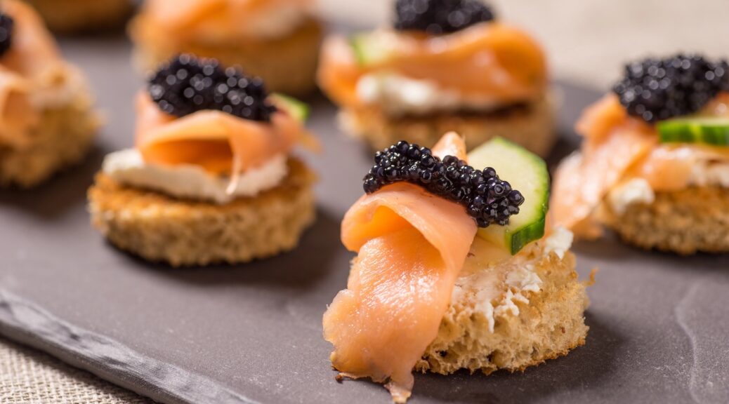 smoked salmon canapes